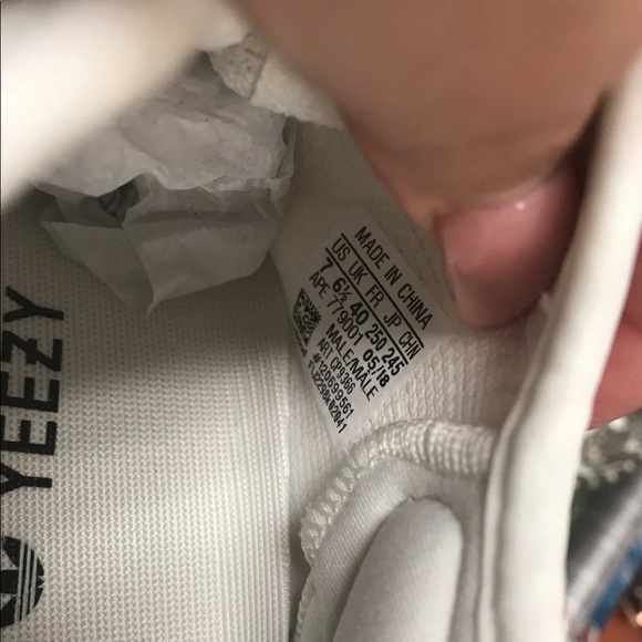 🔴SOLD🔴 Yeezy Boost 350 V2 - Originals - Men’s 7 - Picture 4 of 8